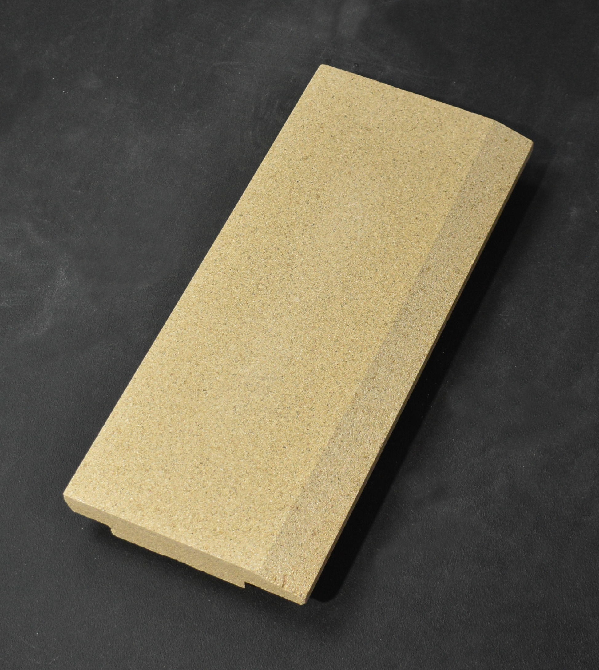 Justus Sirkos Aqua pietra laterale a destra Justus Sirkos Aqua pietra laterale a destra