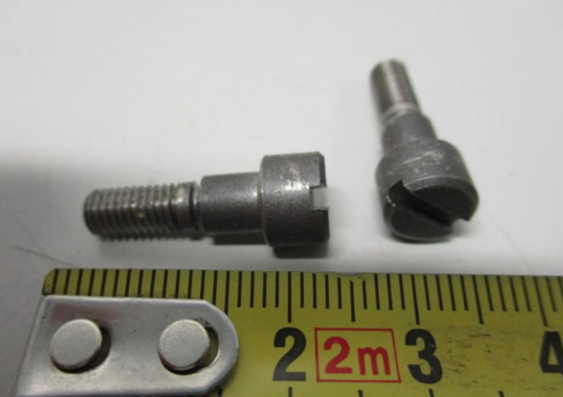 Justus Borkum Feuerraumtür Verriegelung Schraube B  Justus Borkum Feuerraumtür Verriegelung Schraube B