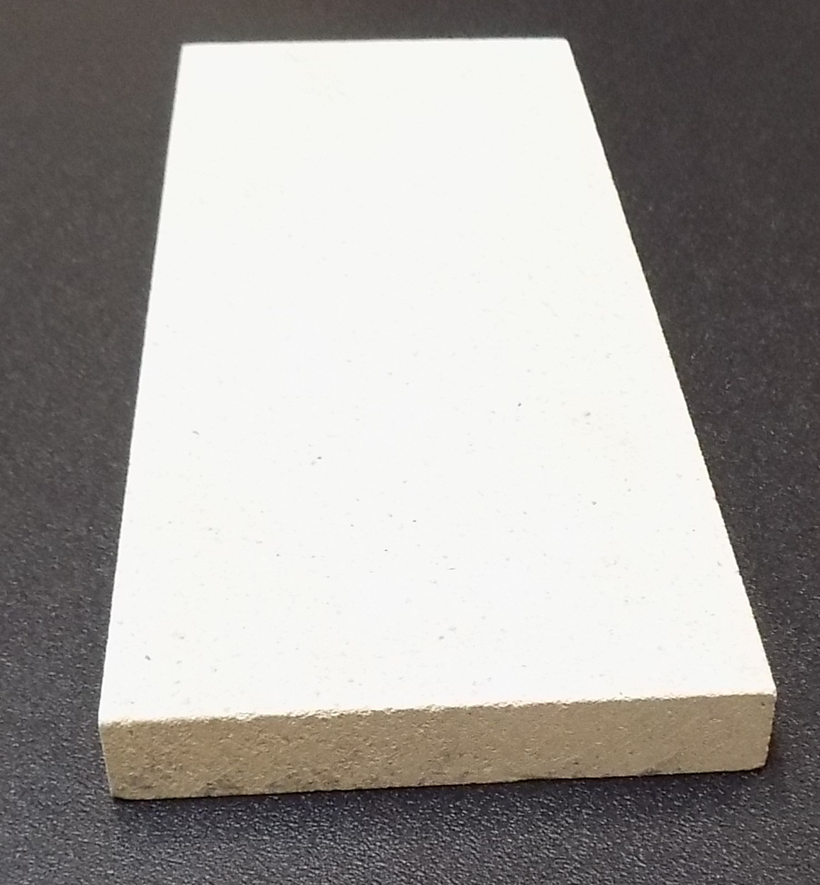 Skantherm Orio cegła boczna z lewej strony z przodu Skantherm Orio cegła boczna z lewej strony z przodu