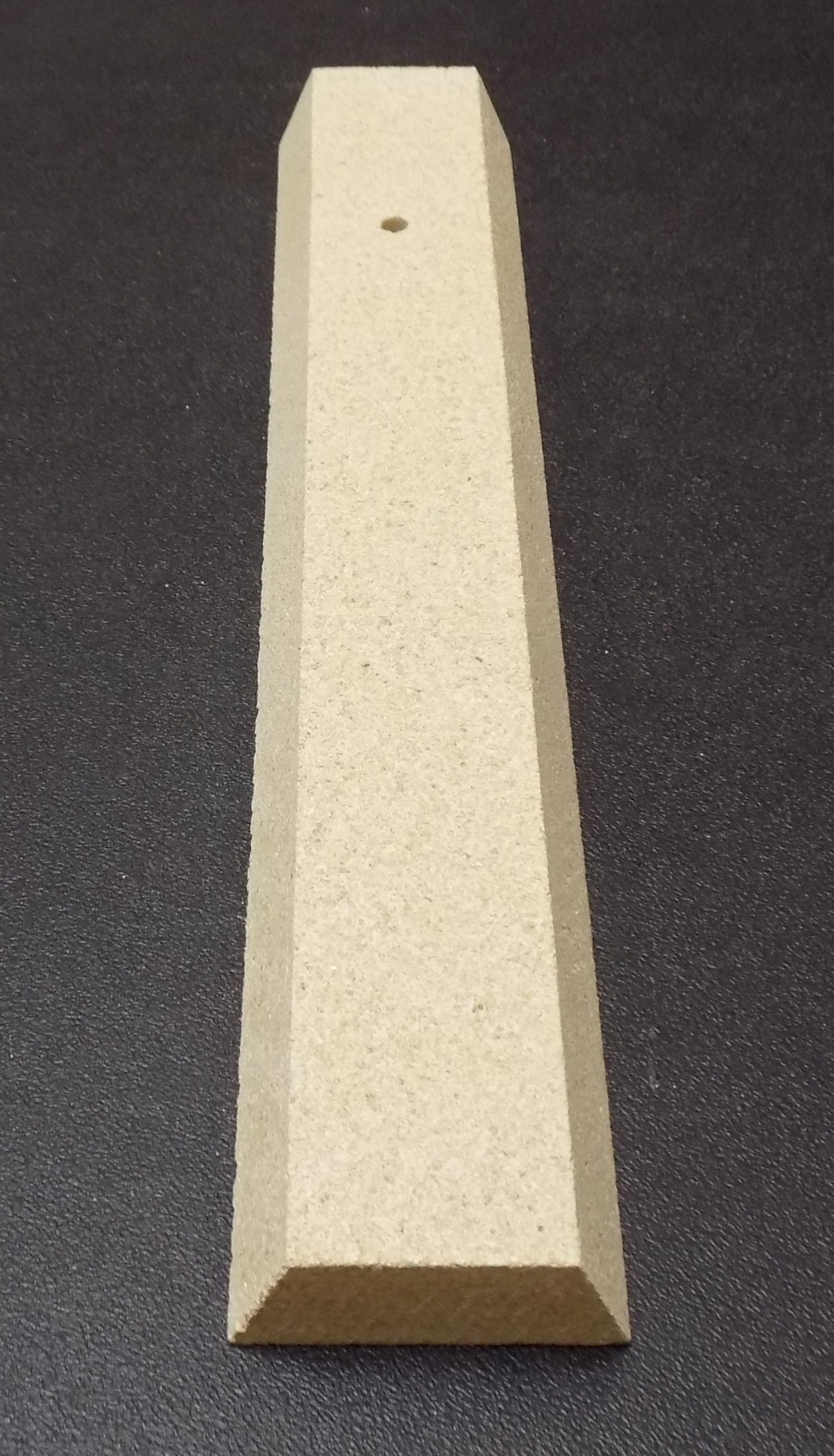 Thermia Basic 1 cegła boczna z lewej strony z tyłu Thermia Basic 1 cegła boczna z lewej strony z tyłu