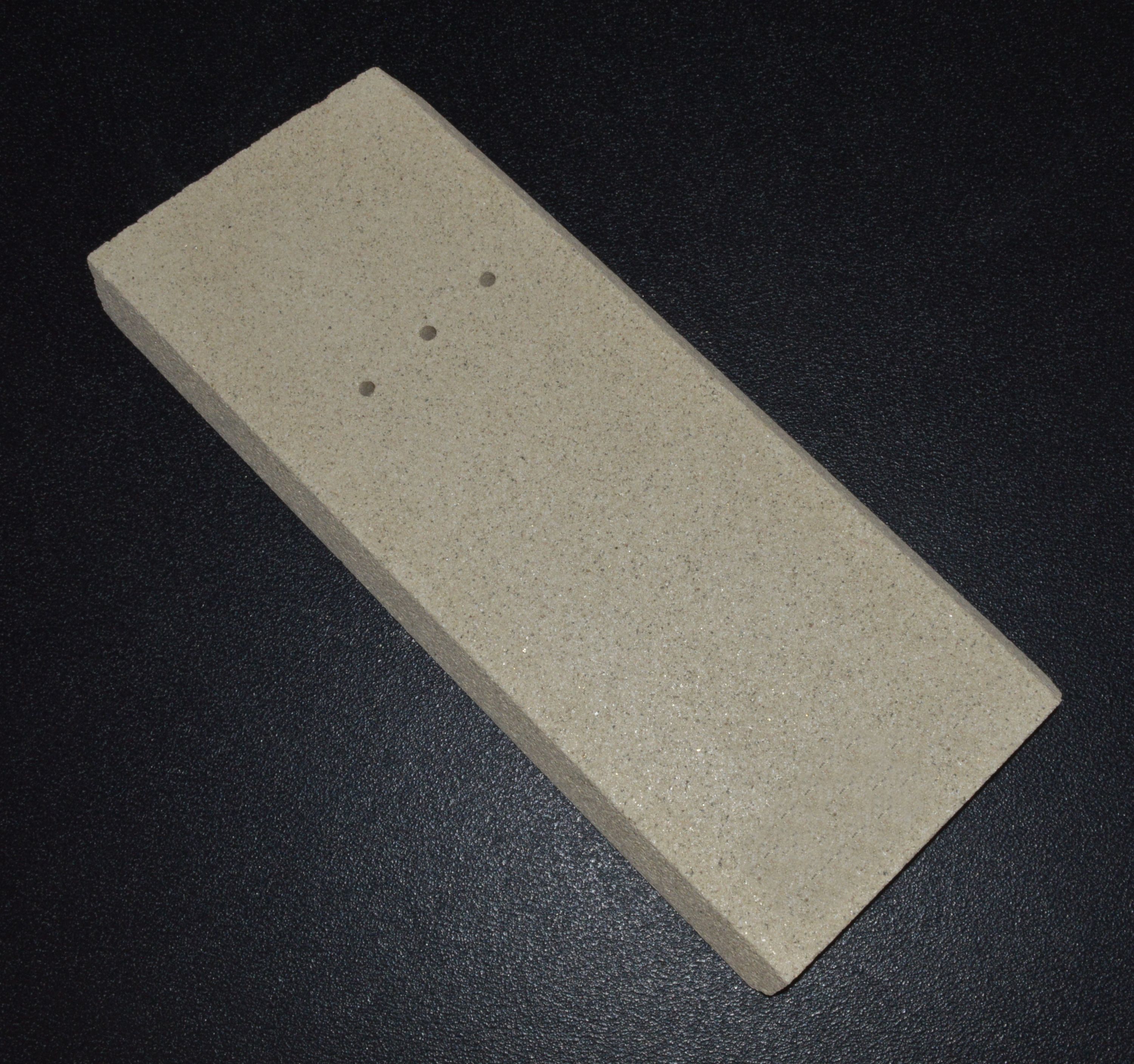 Justus Mino bagsten venstre A Justus Mino bagsten venstre A