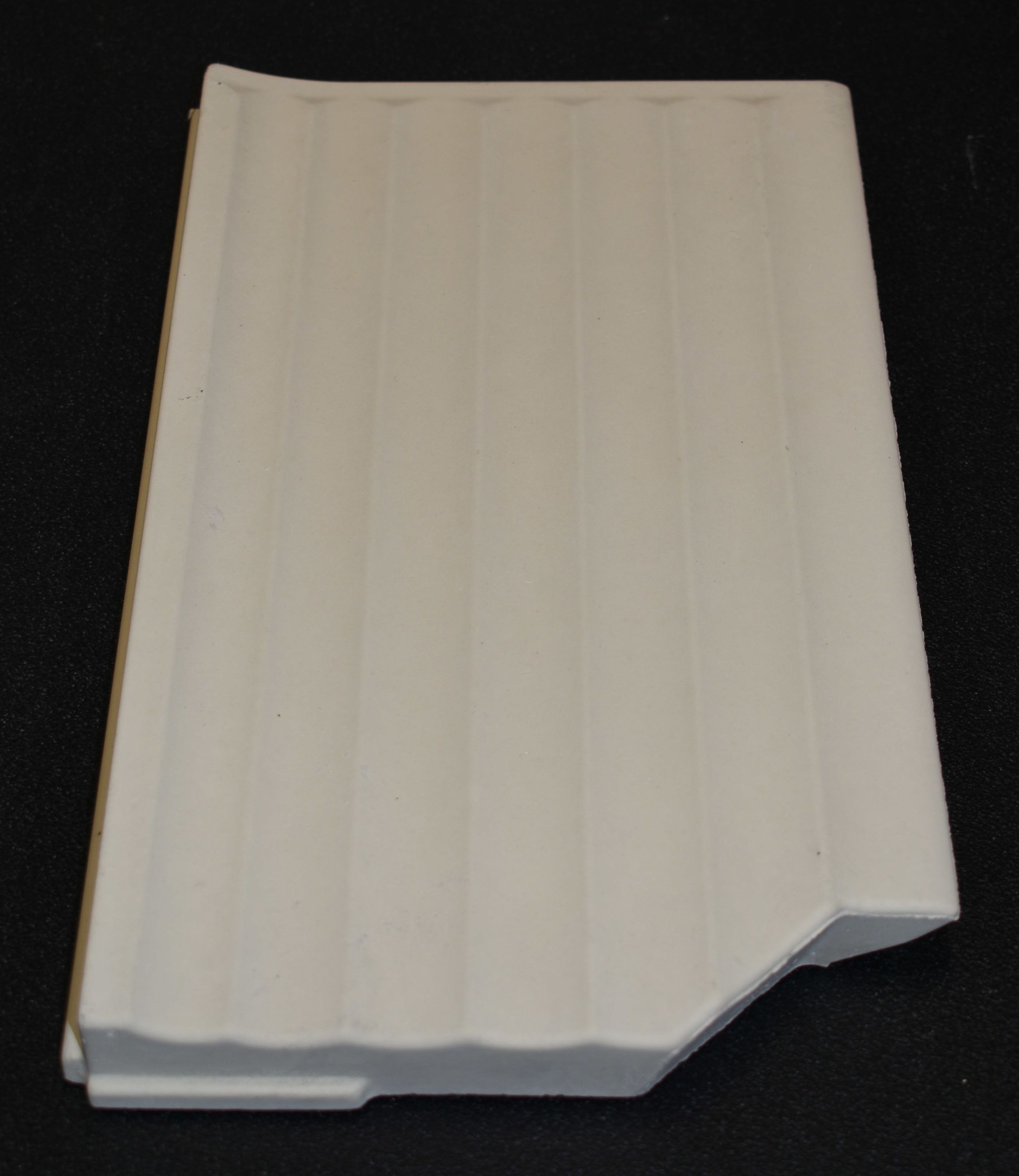 Lotus M4 pierre latérale droit avant C Lotus M4 pierre latérale droit avant C