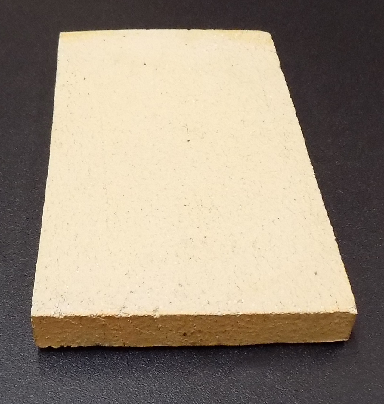 Thorma Tromsö II pierre de plaque arrière gauche Thorma Tromsö II pierre de plaque arrière gauche