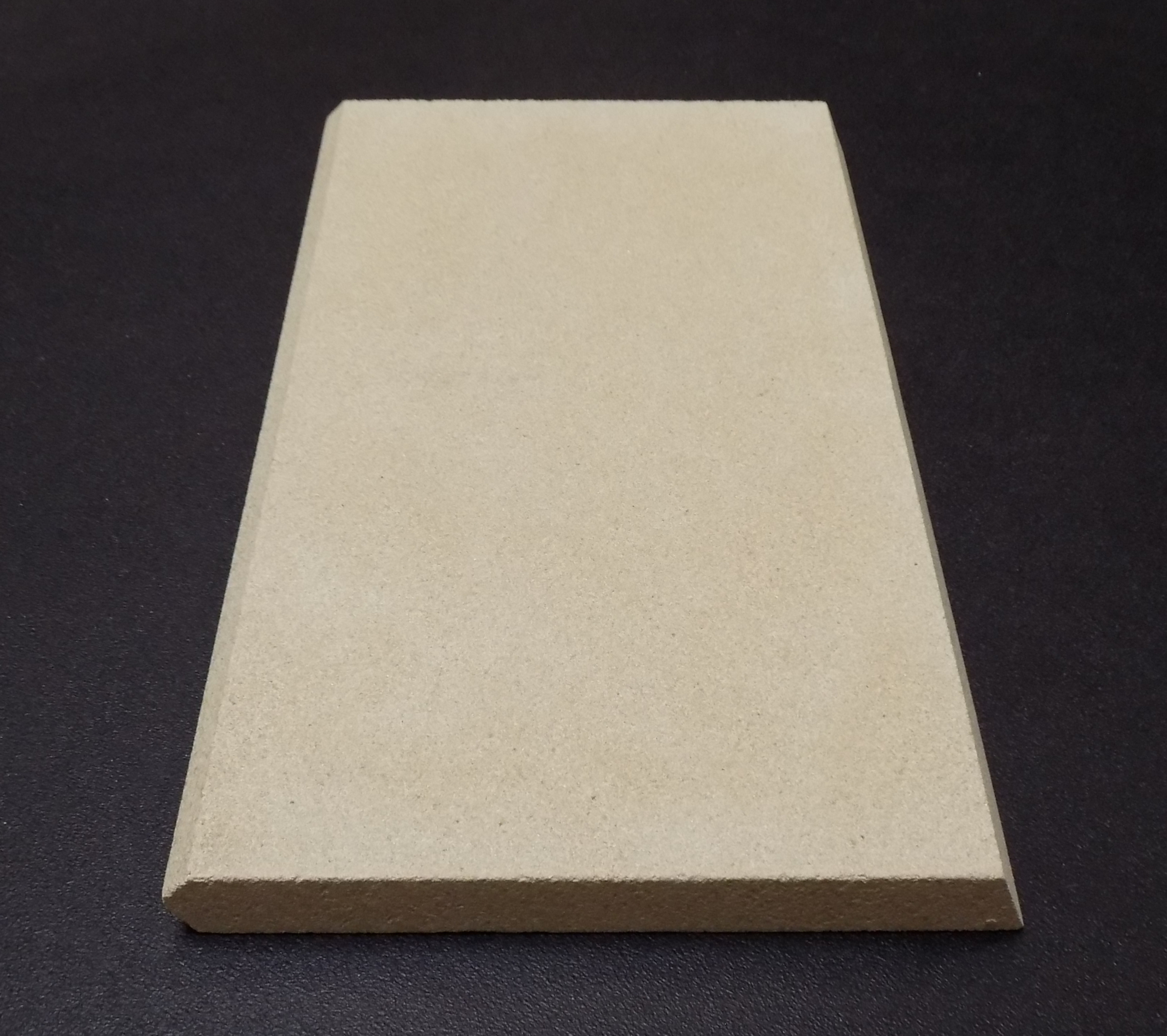 Thermia Athena cegła boczna z lewej strony z przodu Thermia Athena cegła boczna z lewej strony z przodu