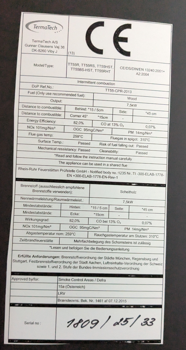 Typenschild von einem TermaTech Kaminofen
