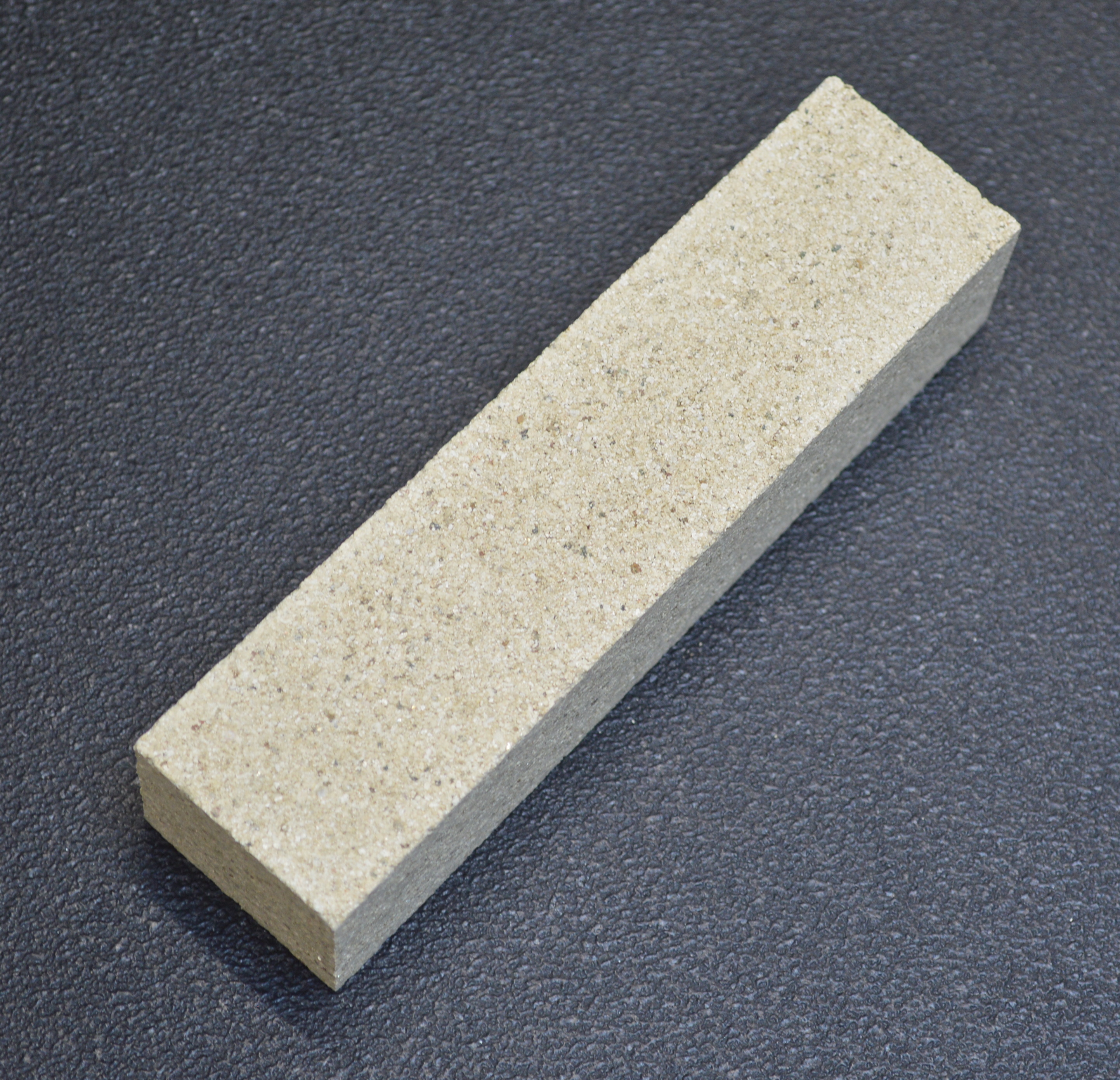 Eurotherm Dresden bundsten foran venstre B