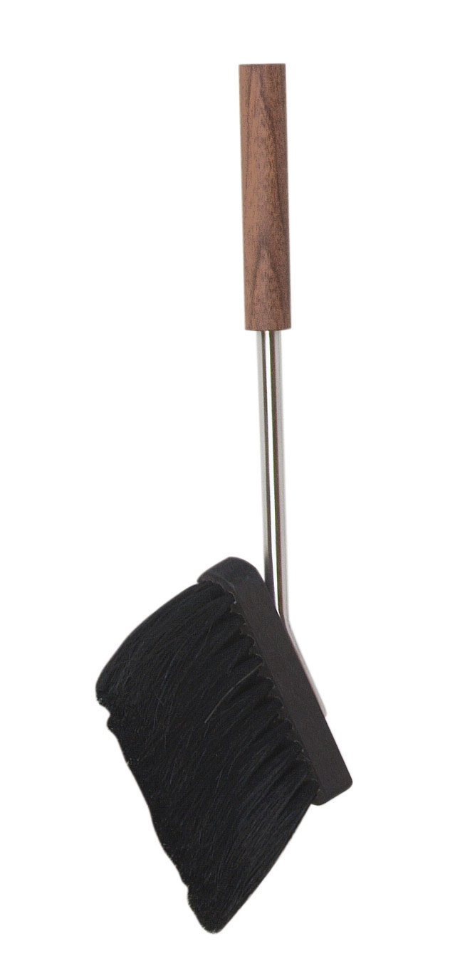 Lienbacher Kaminbesen Edelstahl mit Nussholzgriff Lienbacher Kaminbesen Edelstahl mit Nussholzgriff