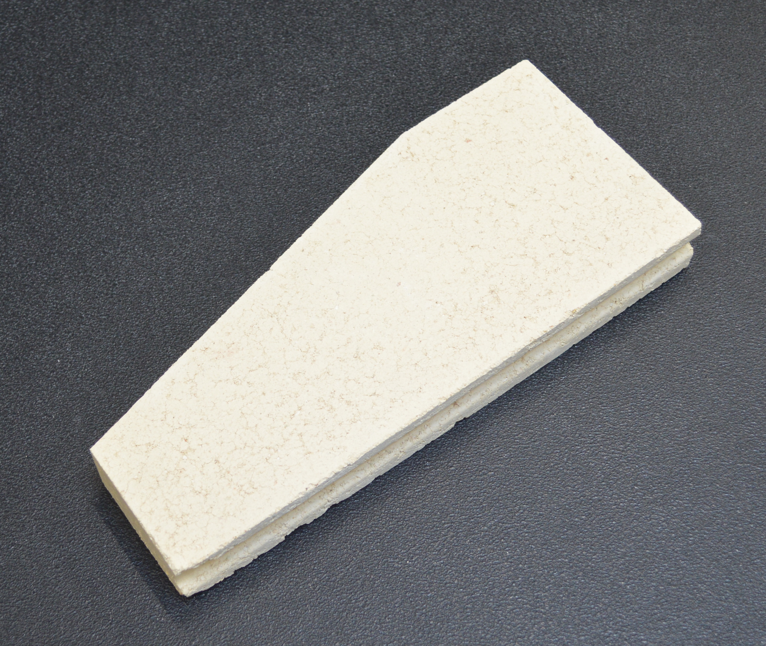 Novaline Draco L cegła boczna z prawej strony na górze