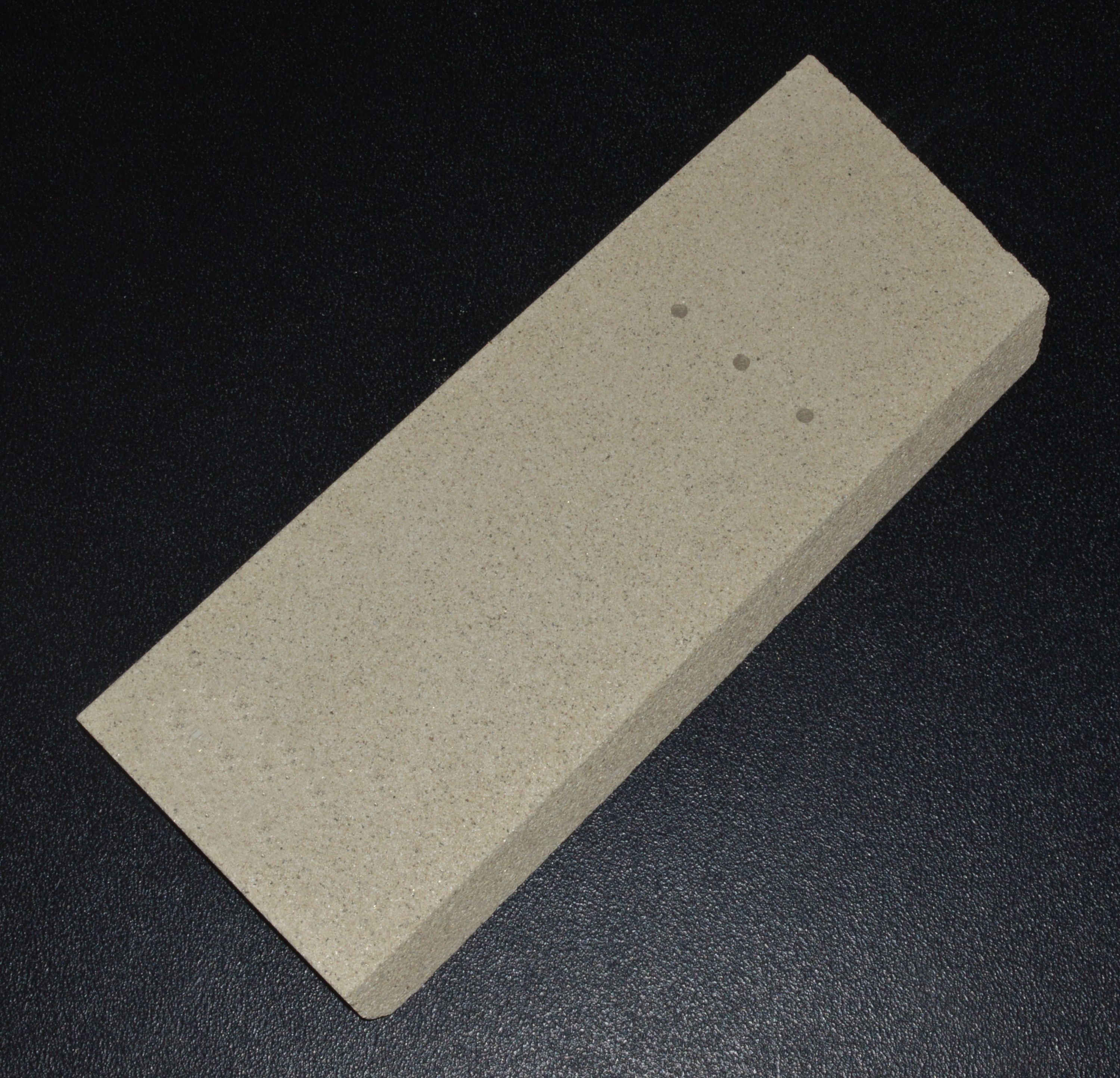 Justus Mino bagsten venstre A Justus Mino bagsten venstre A