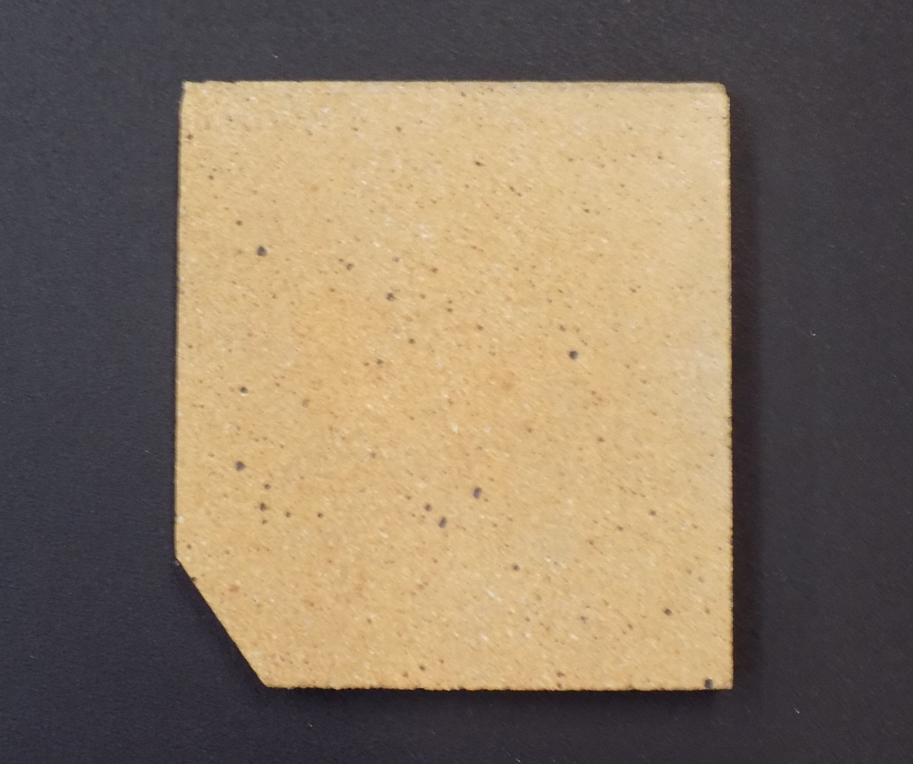 Lotus MQM cegła boczna z prawej strony z tyłu na górze Lotus MQM cegła boczna z prawej strony z tyłu na górze