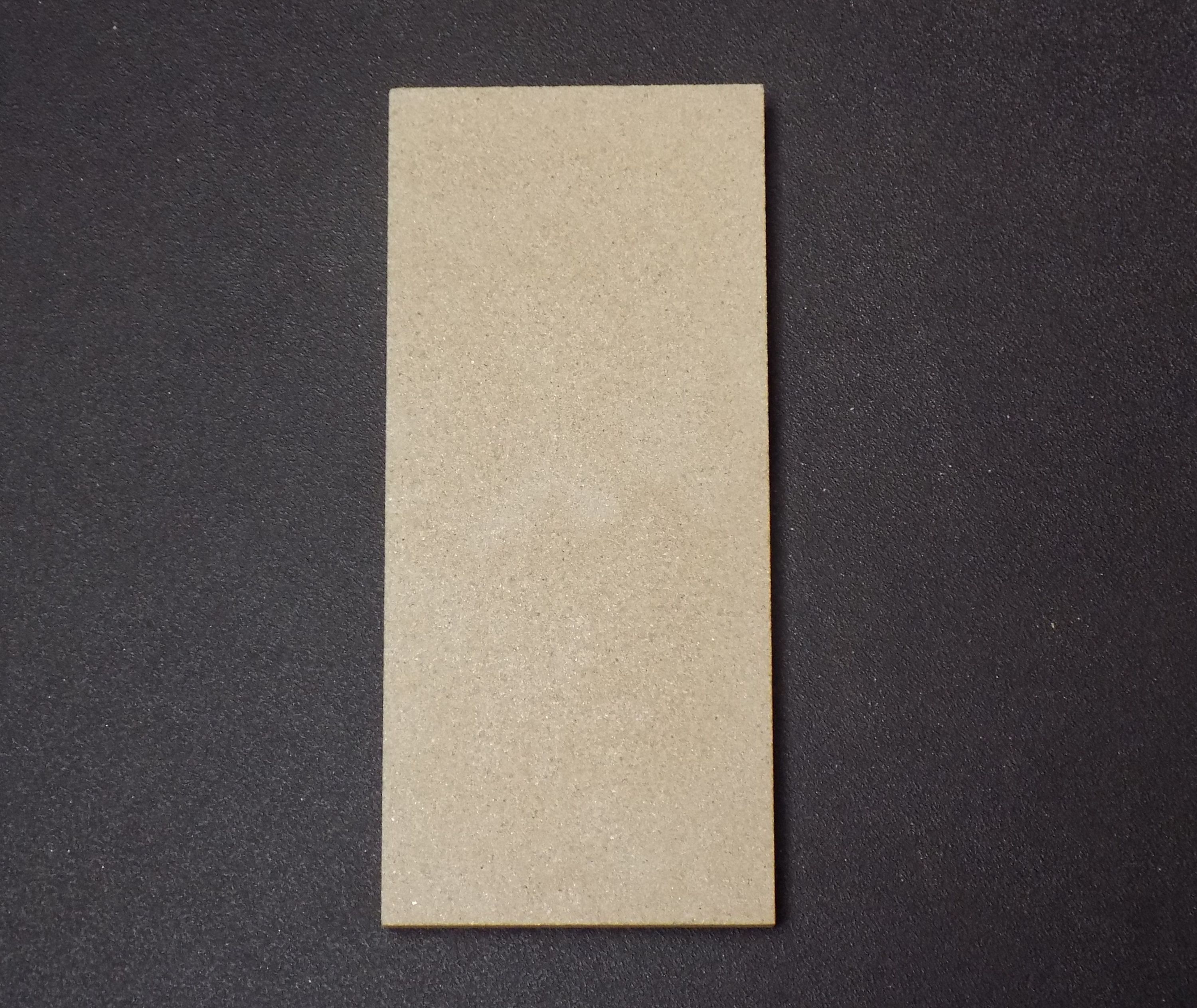 Techfire UNI-1064 pierre de plaque arrière droit